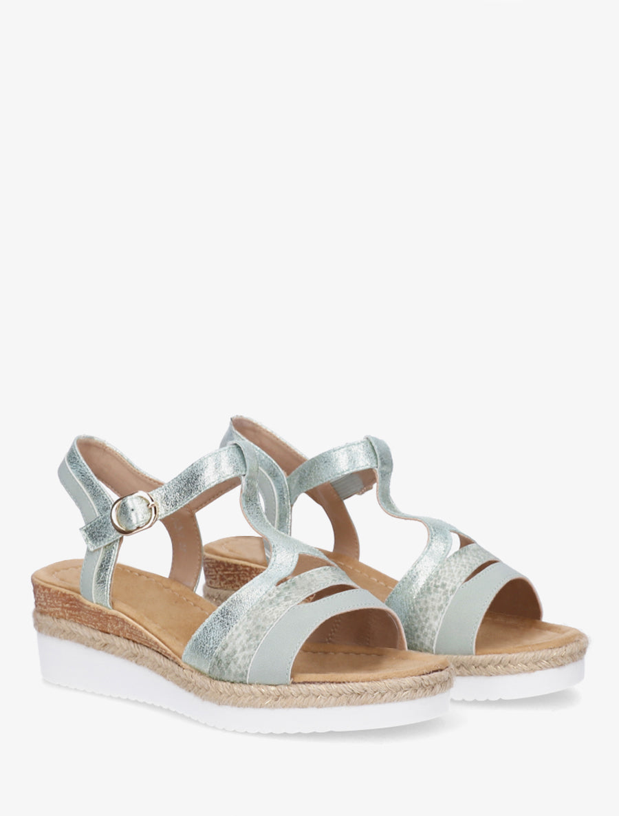 Sandales nacrées à bride en T fantaisie - Vert amande